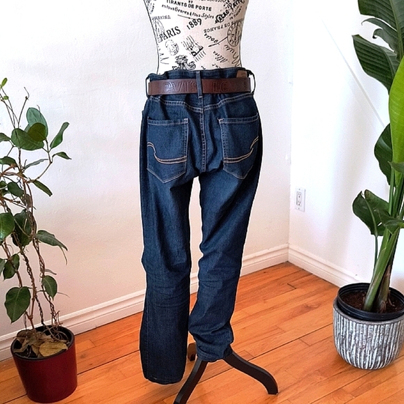 Levi's Signature Women's Blue Jeans. Mid Rise. Classic. Size 32. Great Condition - Picture 4 of 4